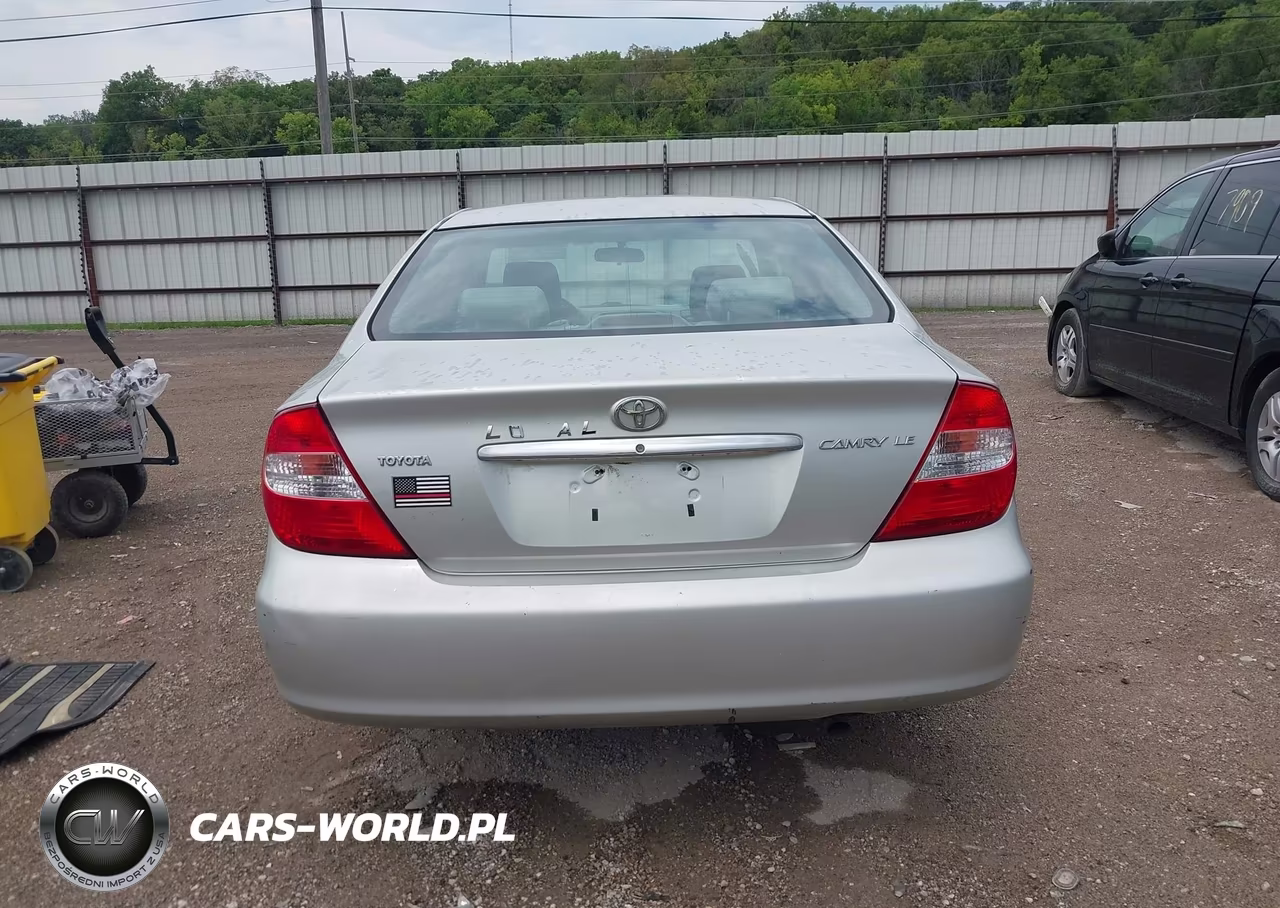 2002 Toyota Camry Le VIN:4T1BE32K12U511069 - 16