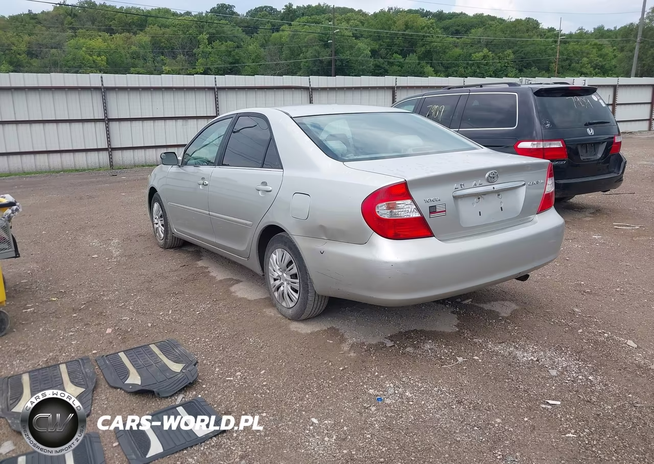 2002 Toyota Camry Le VIN:4T1BE32K12U511069 - 3