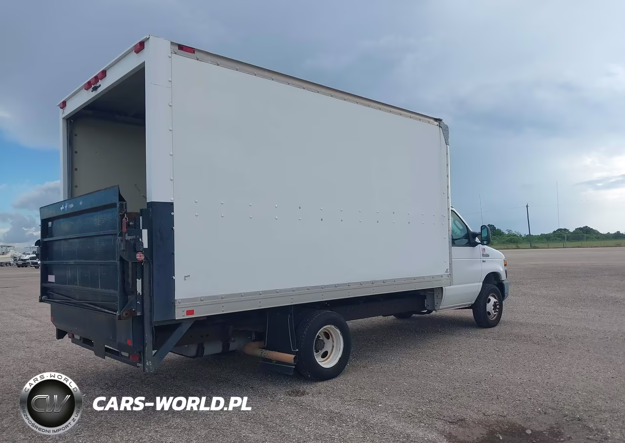 2014 Ford Econoline E450 Super Duty Cutwy Van VIN:1FDWE4FL2EDA77923 - 4