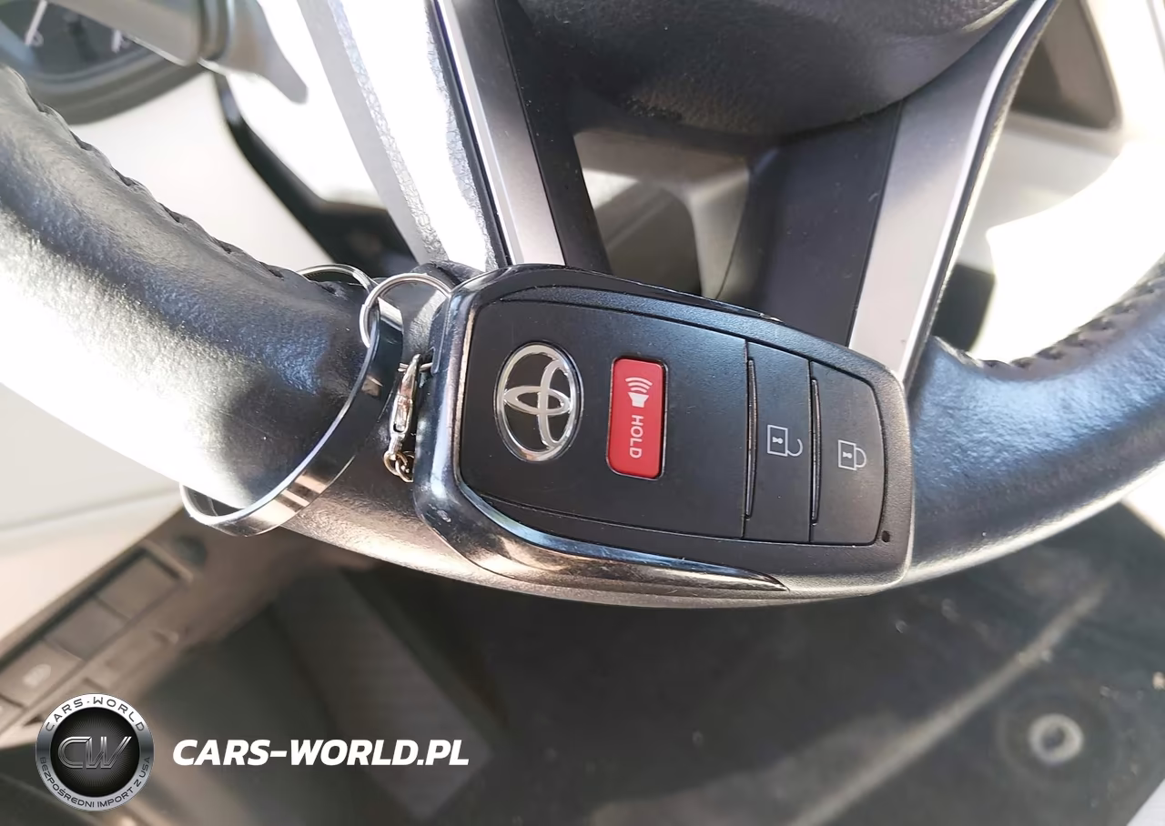 2023 Toyota Corolla Cross Le VIN:7MUCAABG4PV045899 - 11