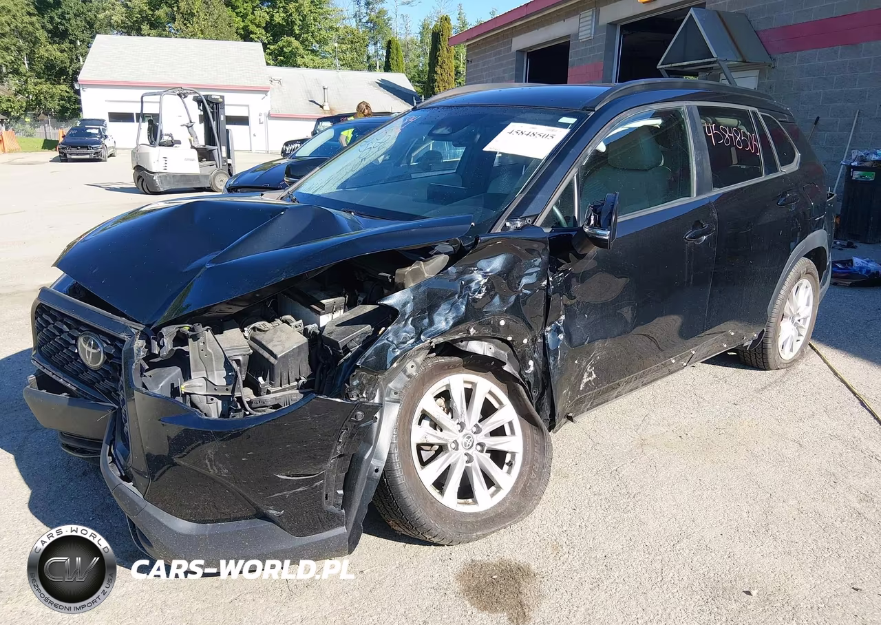 2023 Toyota Corolla Cross Le VIN:7MUCAABG4PV045899 - 2
