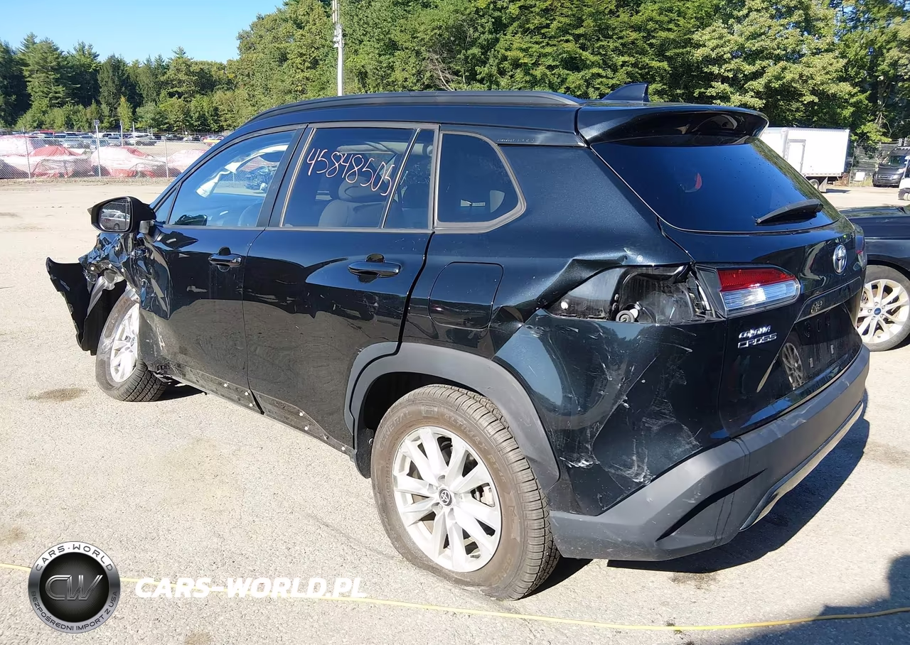 2023 Toyota Corolla Cross Le VIN:7MUCAABG4PV045899 - 3