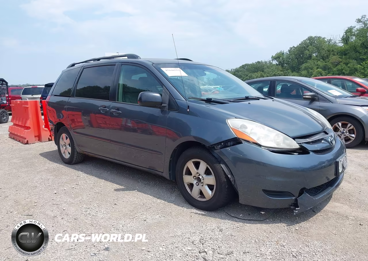2007 Toyota Sienna Le – zdjęcie 1 z 11
