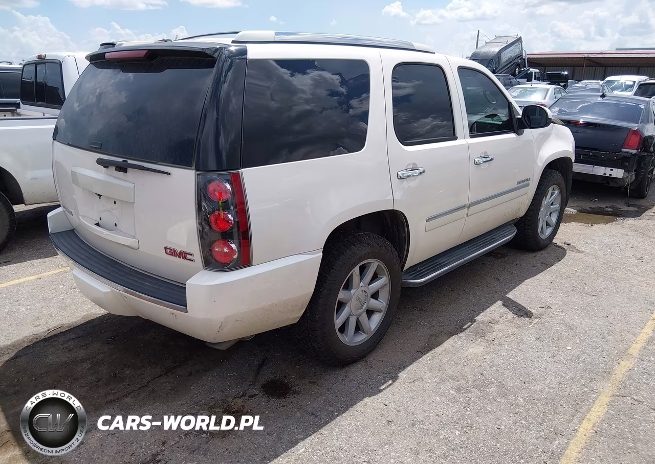 2013 GMC Yukon Denali VIN:1GKS2EEF8DR246586 - 4