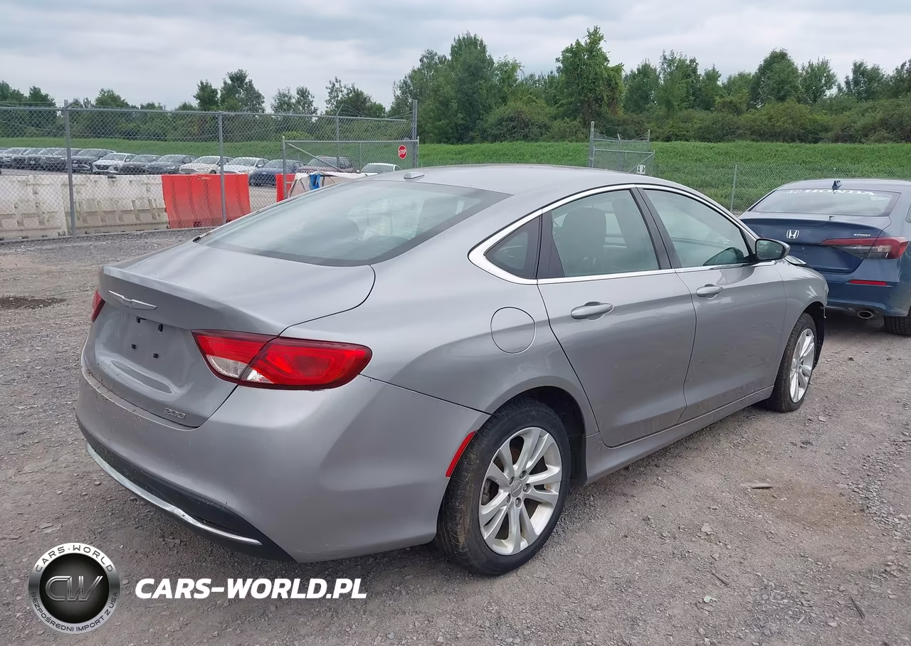 2016 Chrysler 200 Limited VIN:1C3CCCAB4GN100951 - 4