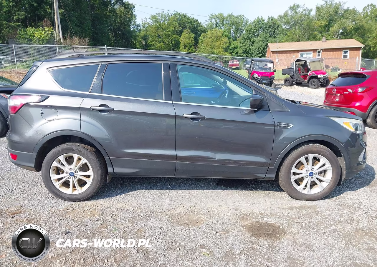 2018 Ford Escape Se VIN:1FMCU9GD8JUA17780 - 13