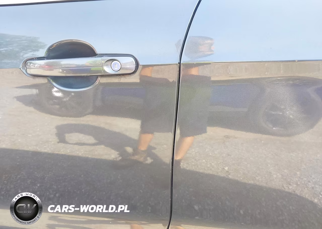 2018 Ford Escape Se VIN:1FMCU9GD8JUA17780 - 18