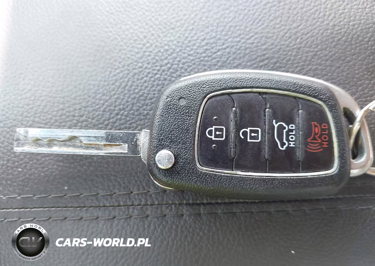 2017 Hyundai Santa Fe Sport 2.4L VIN:5XYZUDLB3HG384412 - 11