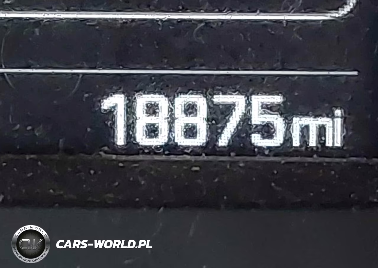 2017 Hyundai Santa Fe Sport 2.4L VIN:5XYZUDLB3HG384412 - 16