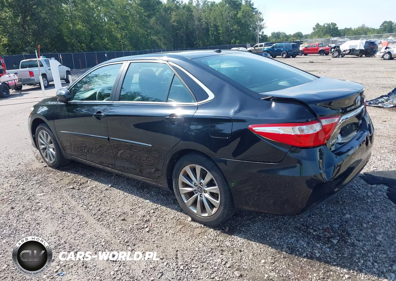 2017 Toyota Camry Xle VIN:4T1BF1FK7HU689394 - 3