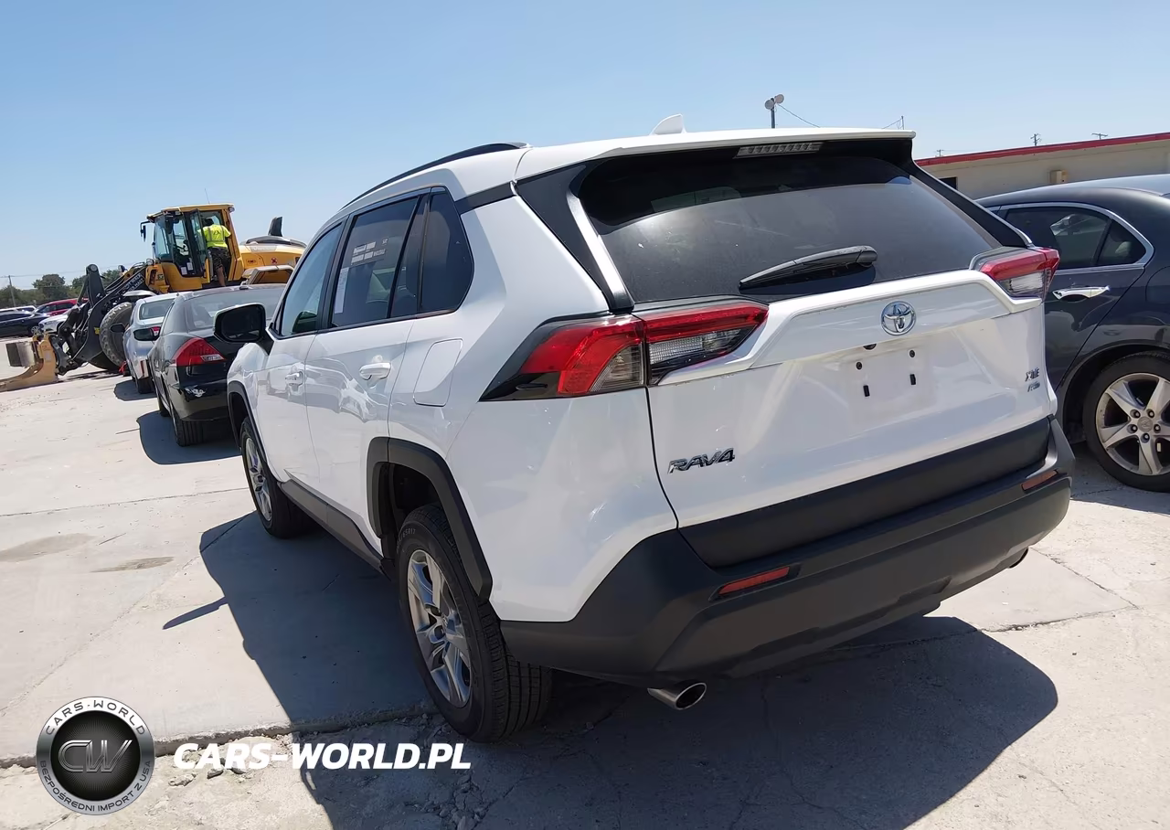 2024 Toyota Rav4 Xle VIN:2T3P1RFV7RW430118 - 3