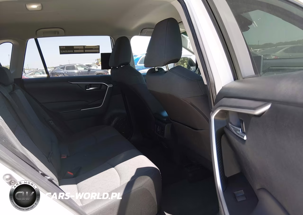 2024 Toyota Rav4 Xle VIN:2T3P1RFV7RW430118 - 8