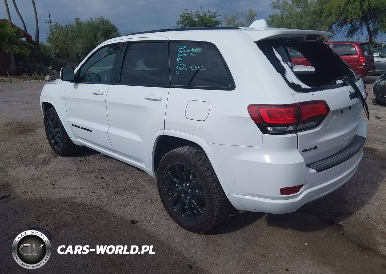 2019 Jeep Grand Cherokee Altitude 4X4 VIN:1C4RJFAG6KC547200 - 3