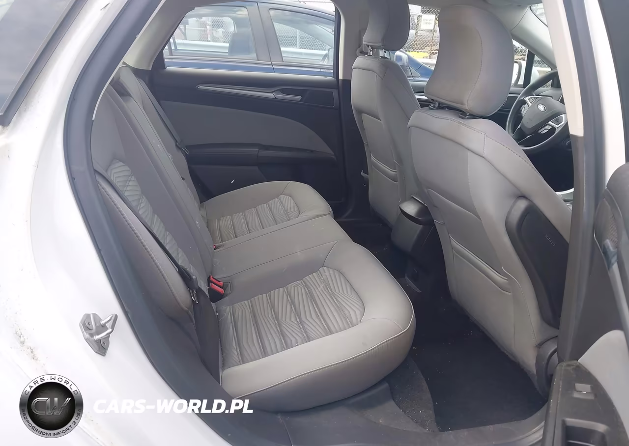 2016 Ford Fusion S VIN:3FA6P0G79GR368993 - 8
