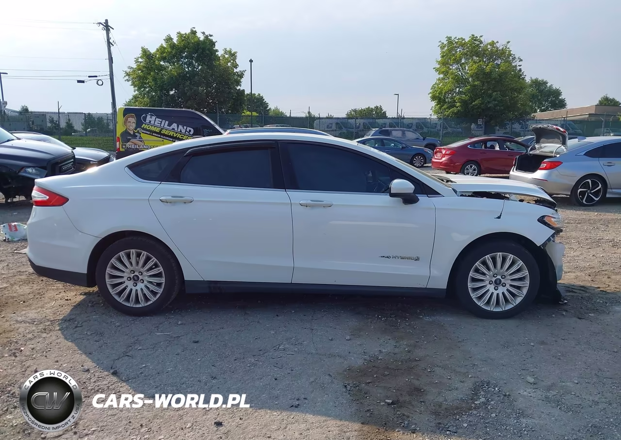 2014 Ford Fusion Hybrid S VIN:3FA6P0UU0ER145488 - 13