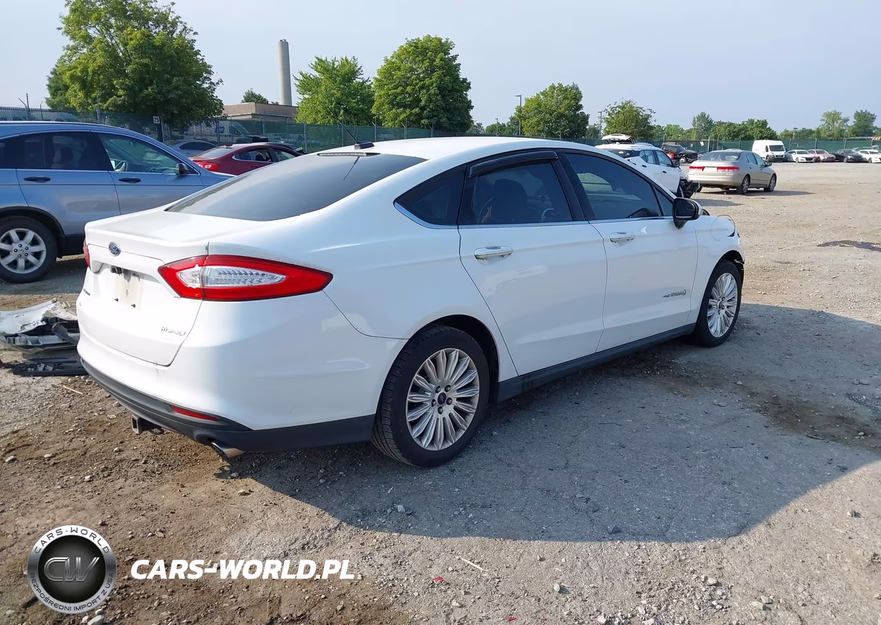 2014 Ford Fusion Hybrid S VIN:3FA6P0UU0ER145488 - 4