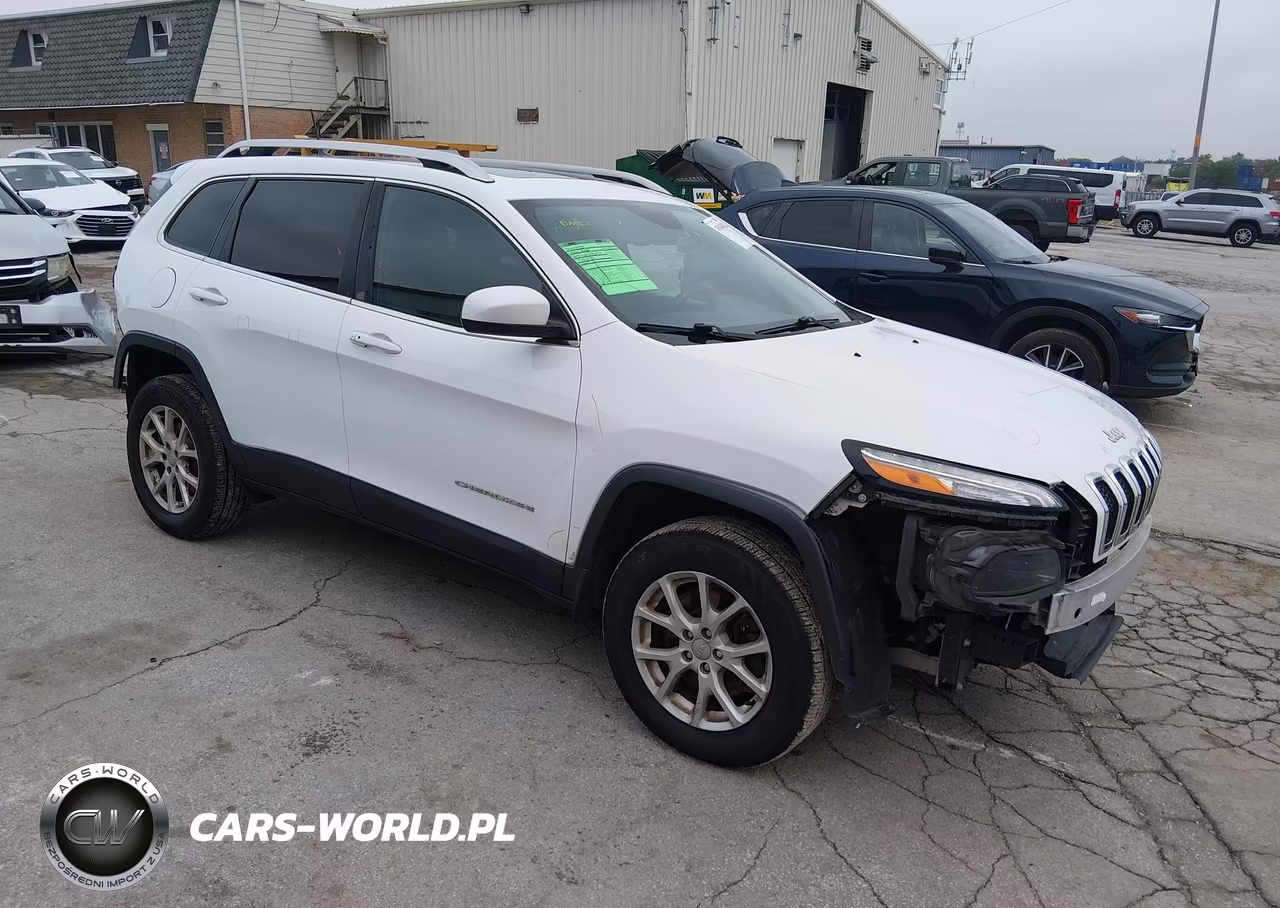 2018 Jeep Cherokee Latitude Plus 4X4 VIN:1C4PJMLB9JD619142 - 1