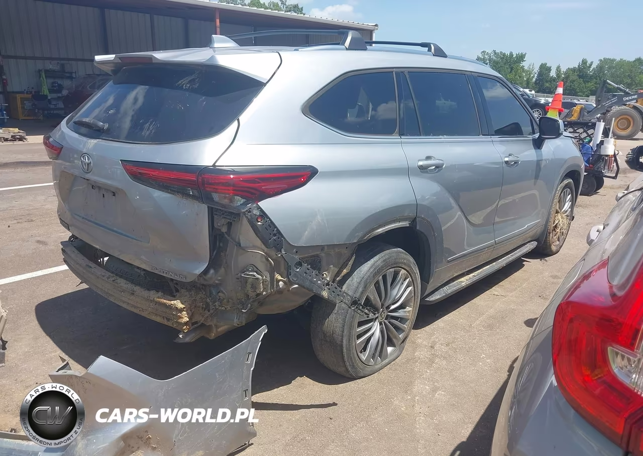 2021 Toyota Highlander Platinum VIN:5TDFZRAH2MS060728 - 4