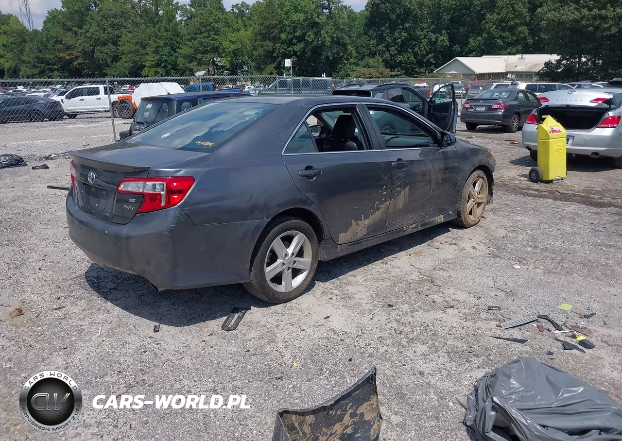 2014 Toyota Camry Se VIN:4T1BF1FK8EU332365 - 4