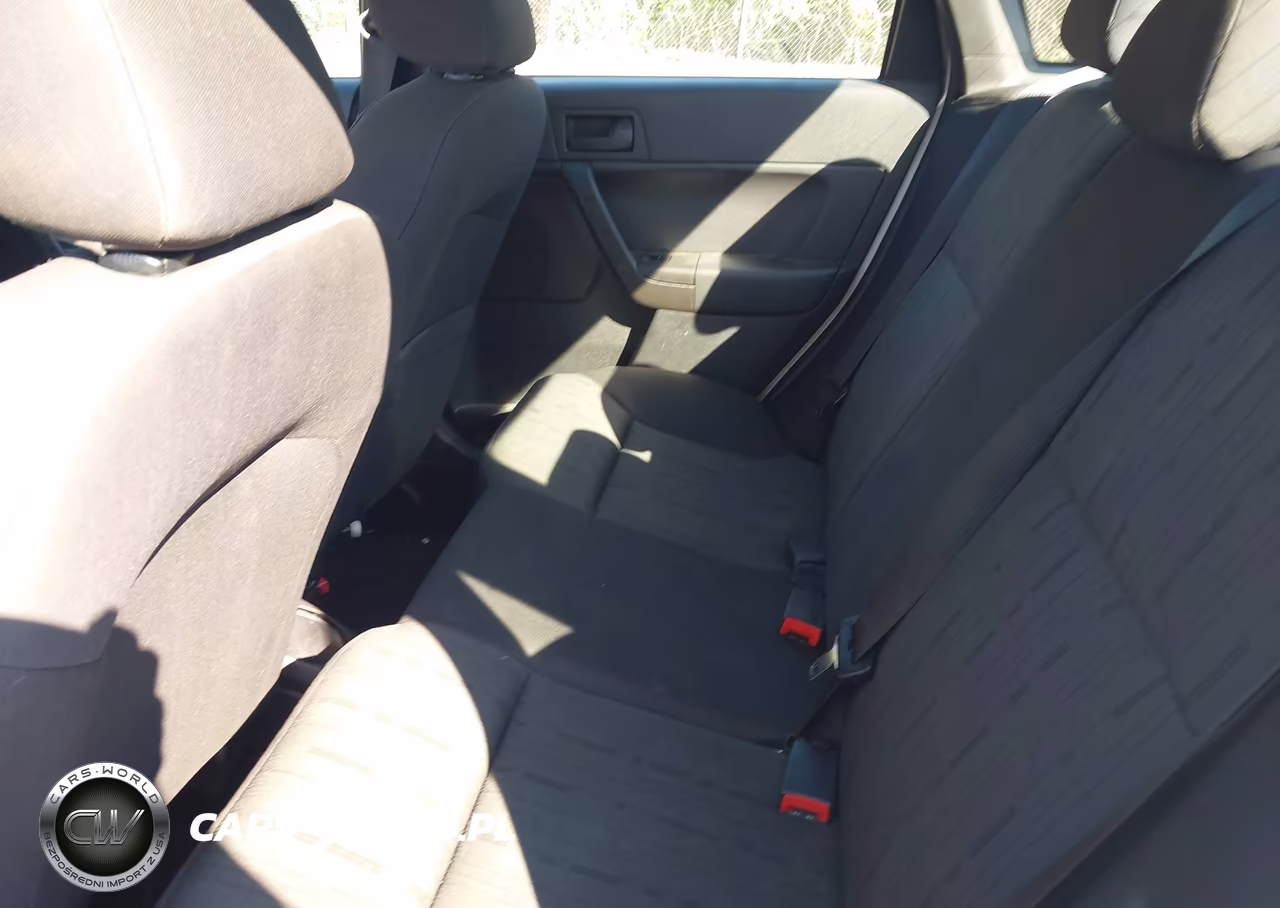 2011 Ford Focus Se VIN:1FAHP3FN8BW157171 - 8