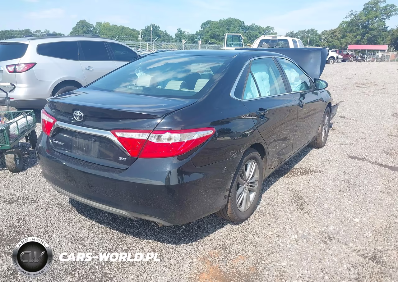 2016 Toyota Camry Se VIN:4T1BF1FK9GU501375 - 4