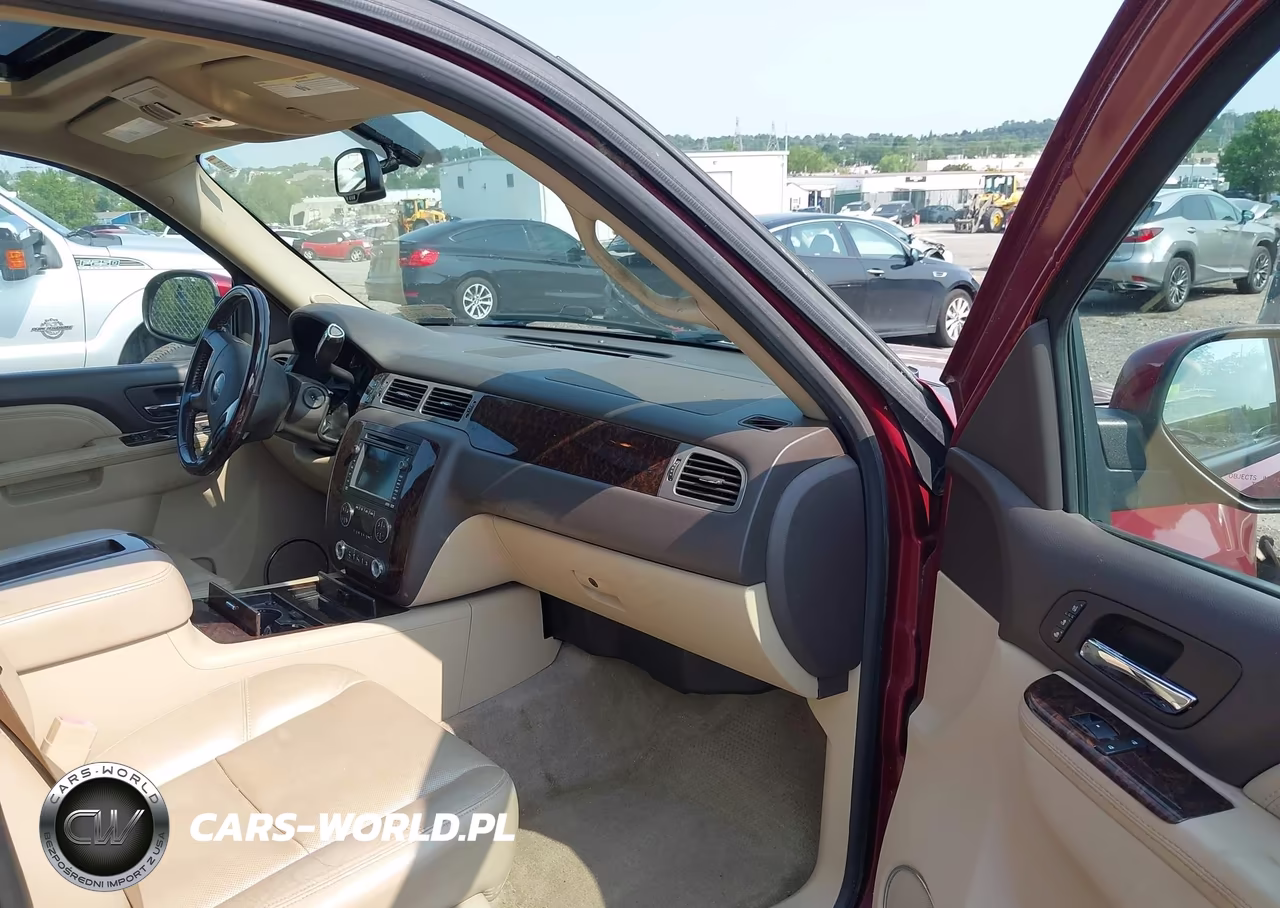 2010 GMC Yukon Denali VIN:1GKUKEEF0AR143764 - 5