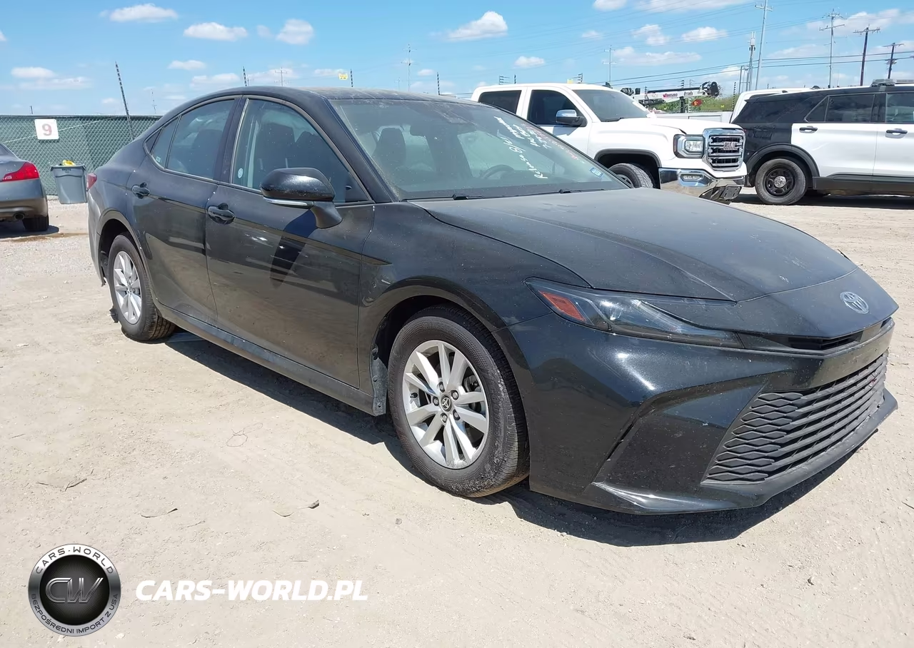 2026 Toyota Camry Le – zdjęcie 1 z 17