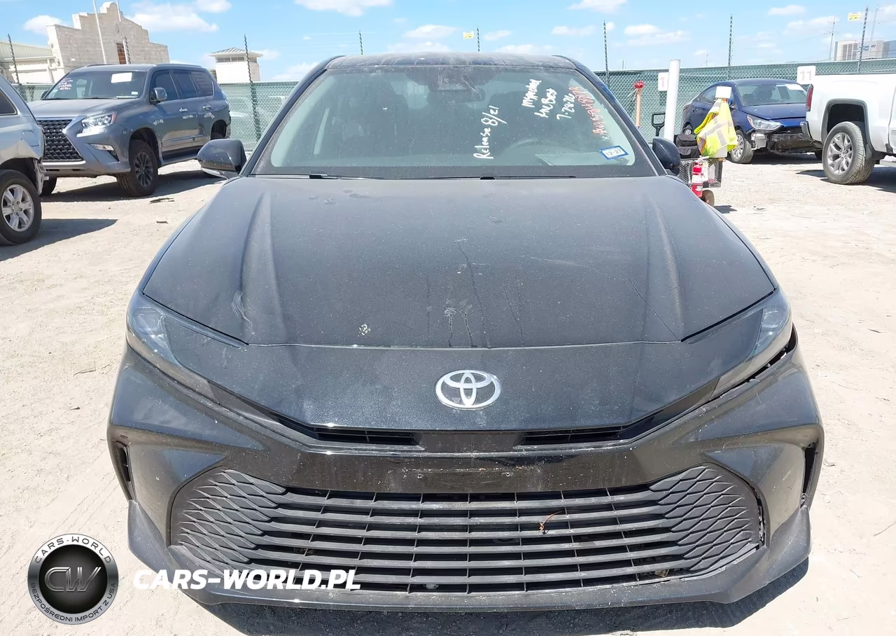 2026 Toyota Camry Le VIN:4T1DAACK0TU258349 - 13