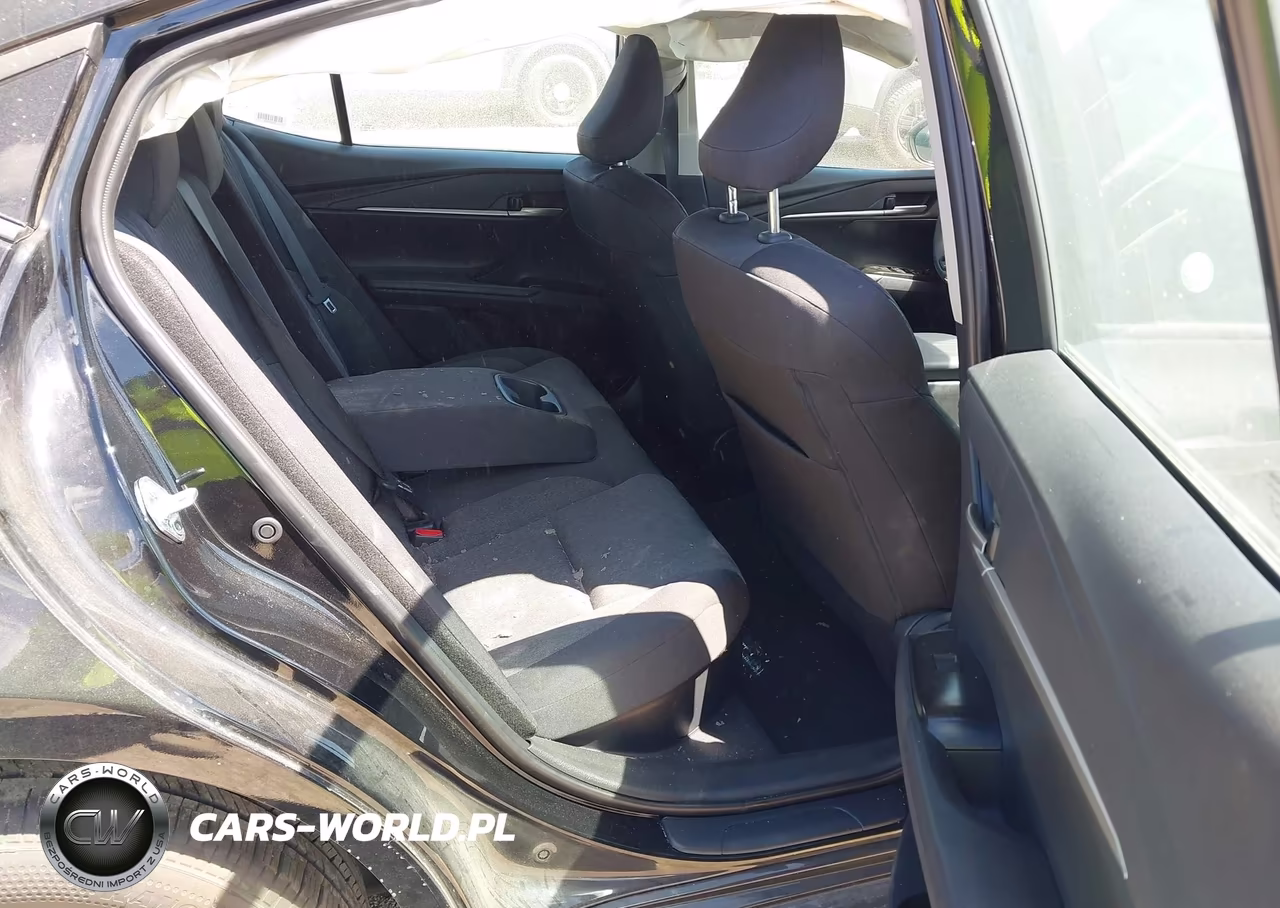 2026 Toyota Camry Le VIN:4T1DAACK0TU258349 - 8