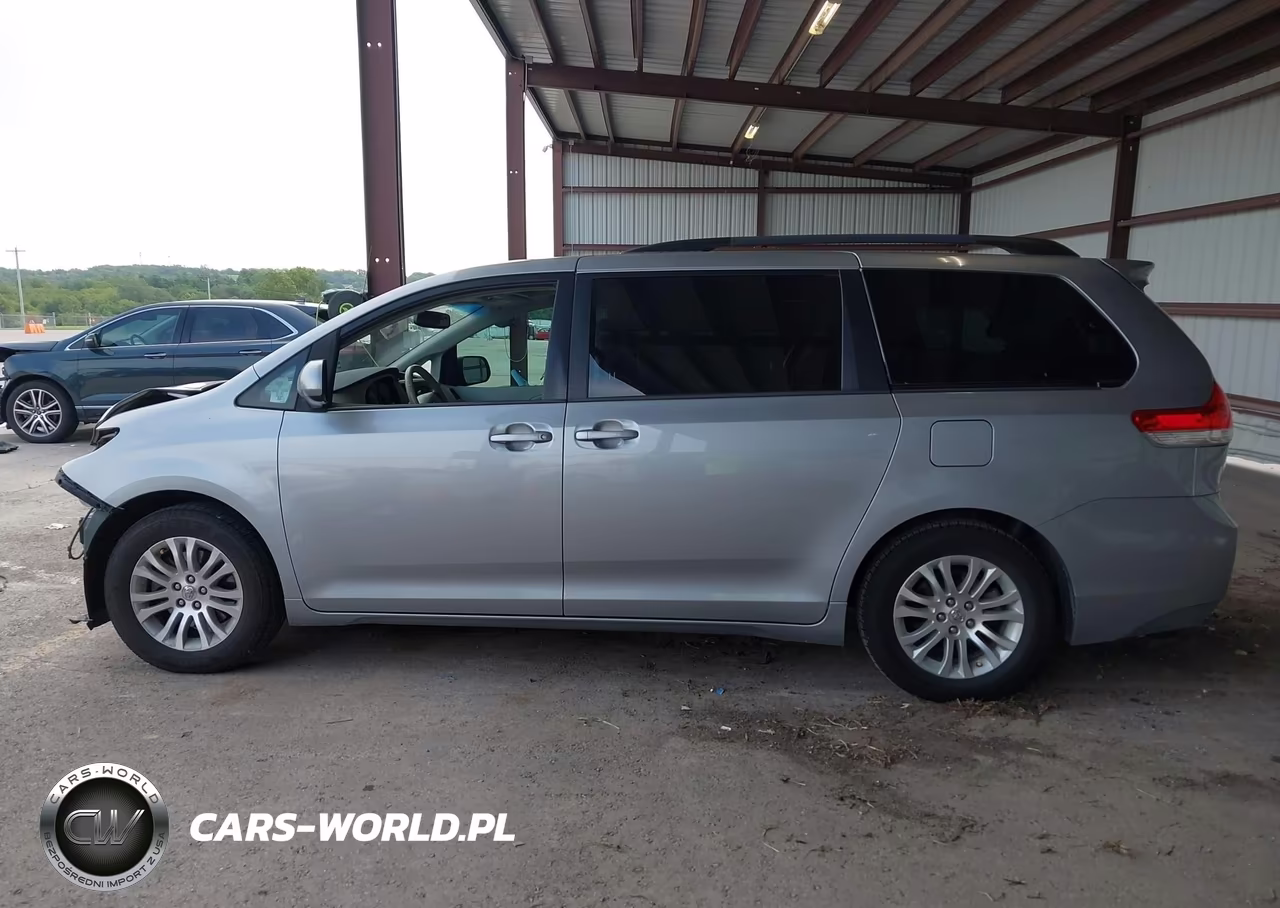 2013 Toyota Sienna Xle V6 8 Passenger VIN:5TDYK3DC3DS341592 - 15