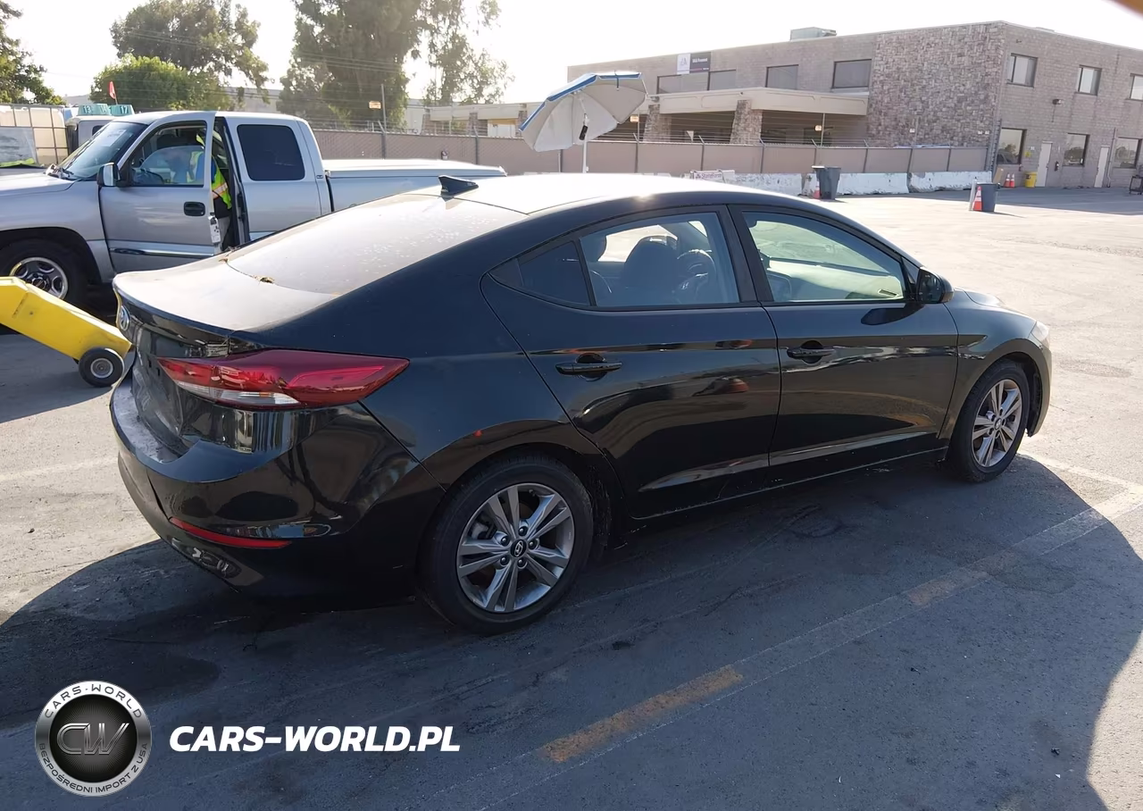 2018 Hyundai Elantra Sel VIN:KMHD84LF0JU503051 - 4