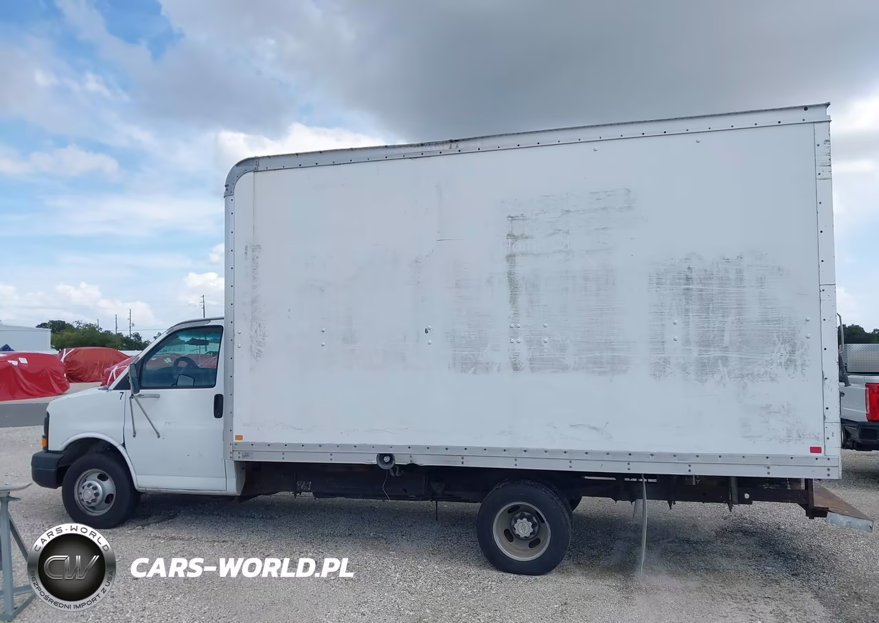 2005 Chevrolet Express Cutaway Base W-C7A VIN:1GBJG31U651157752 - 17