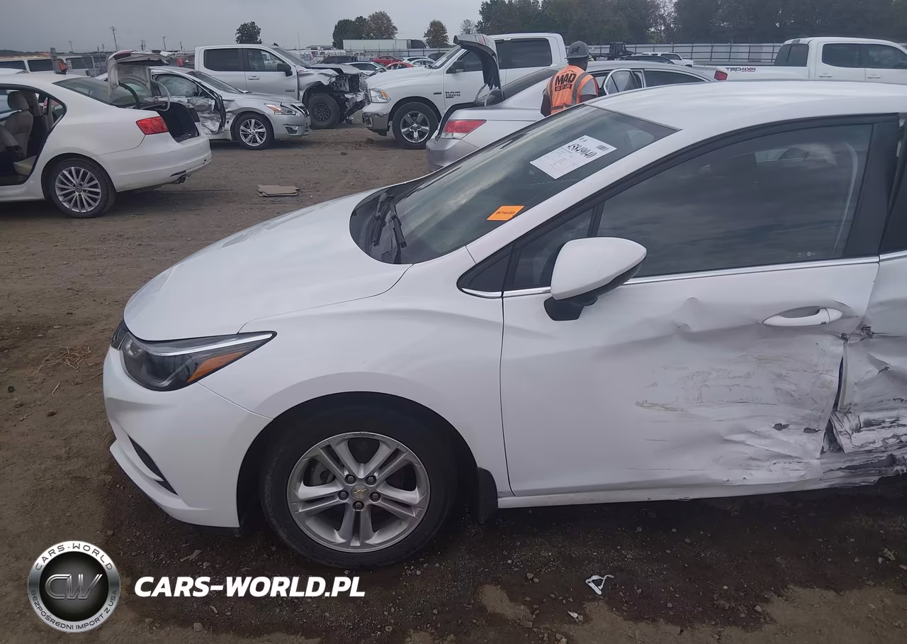 2018 Chevrolet Cruze Lt Auto VIN:1G1BE5SM6J7159839 - 6