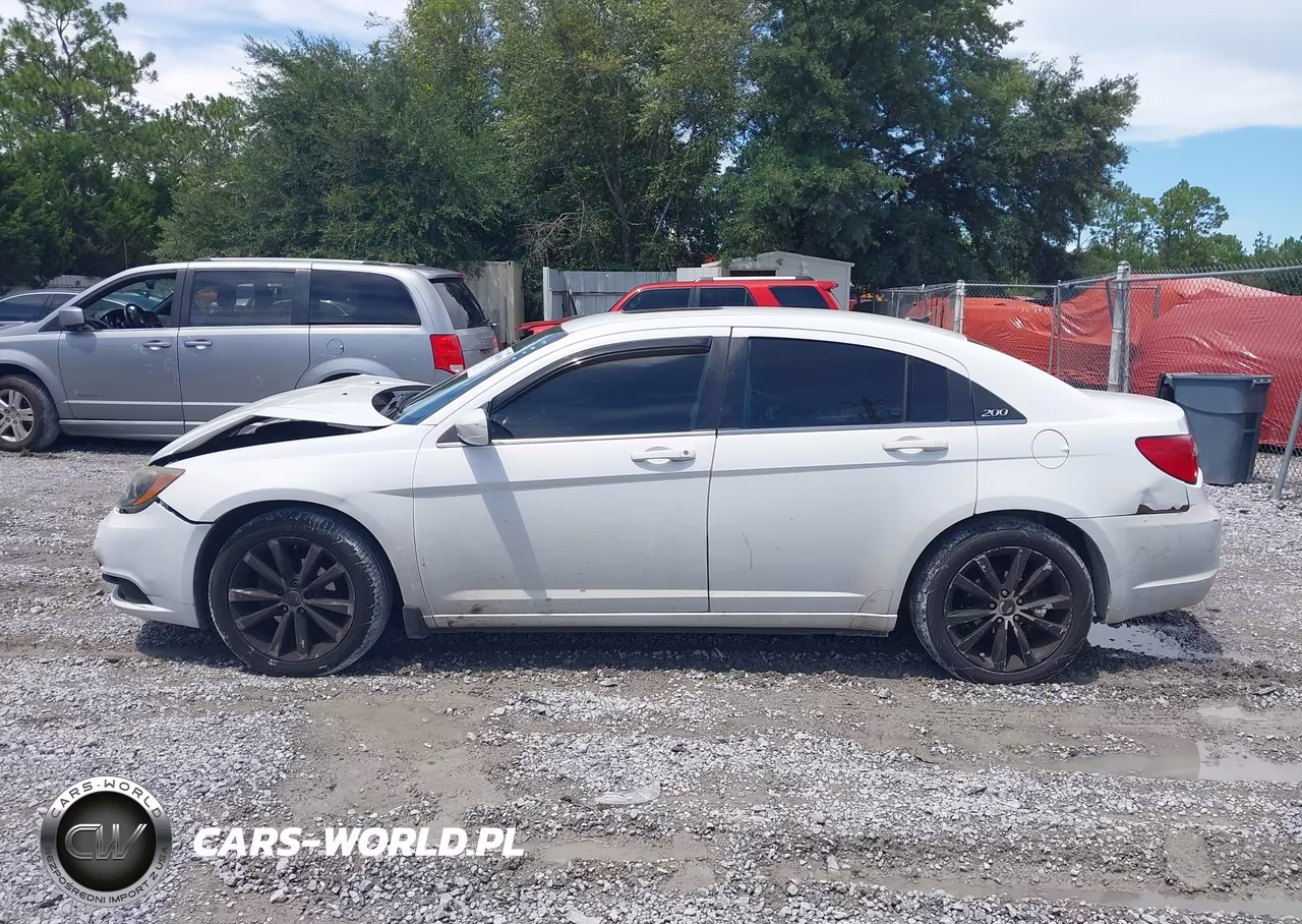 2012 Chrysler 200 S VIN:1C3CCBHG8CN305758 - 14