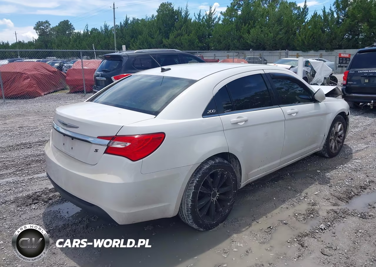 2012 Chrysler 200 S VIN:1C3CCBHG8CN305758 - 4