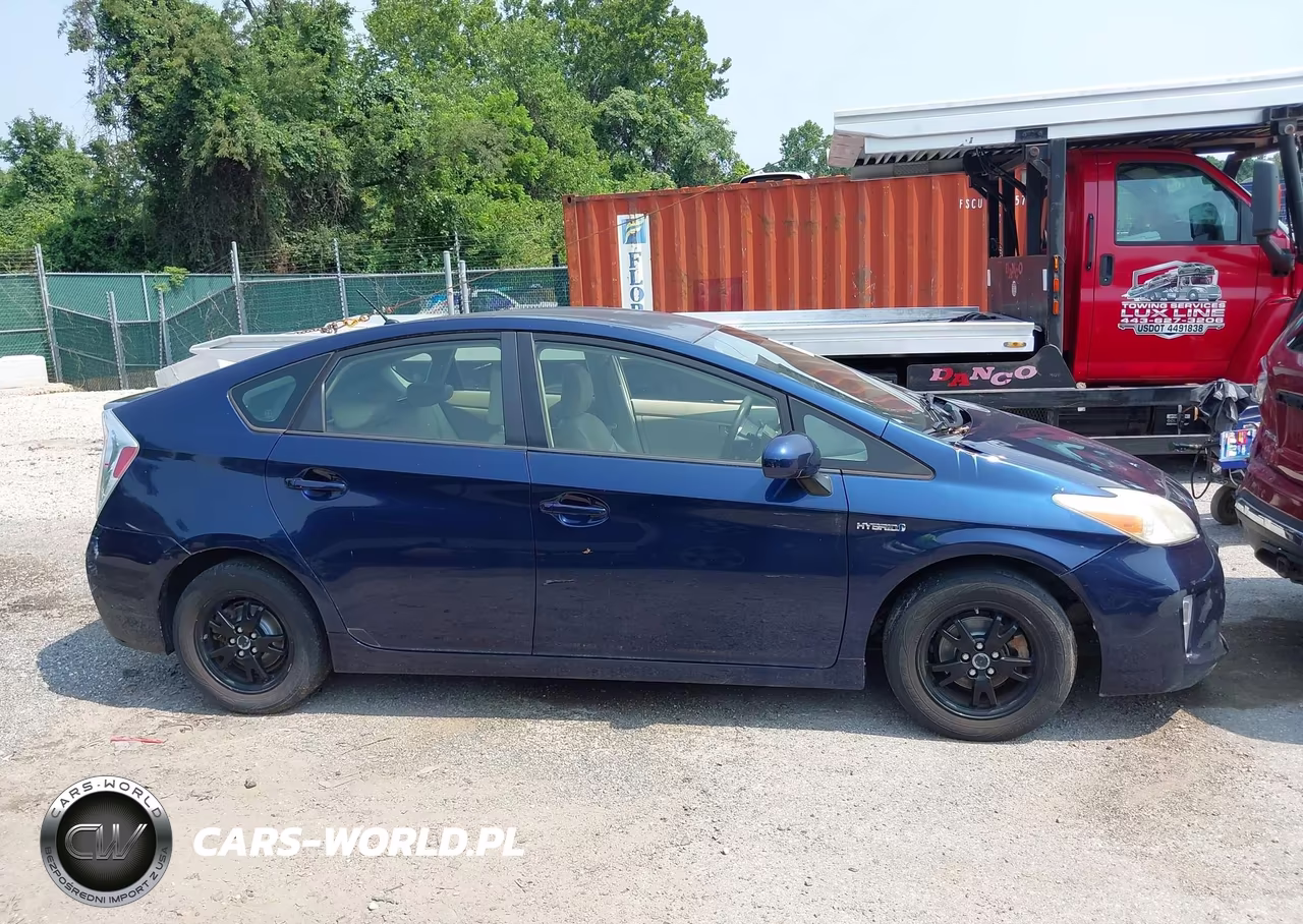 2014 Toyota Prius Two VIN:JTDKN3DU9E1745131 - 14