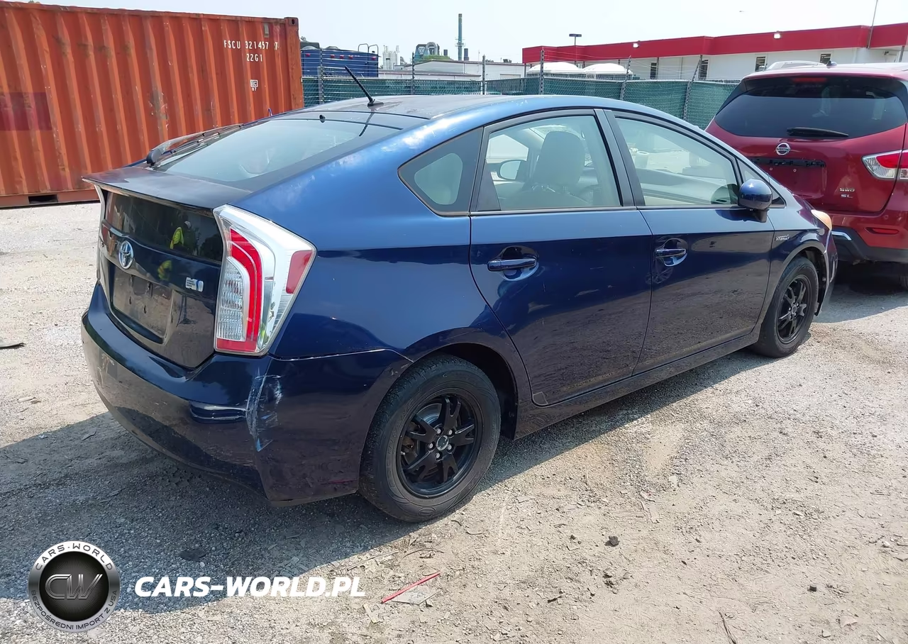 2014 Toyota Prius Two VIN:JTDKN3DU9E1745131 - 4