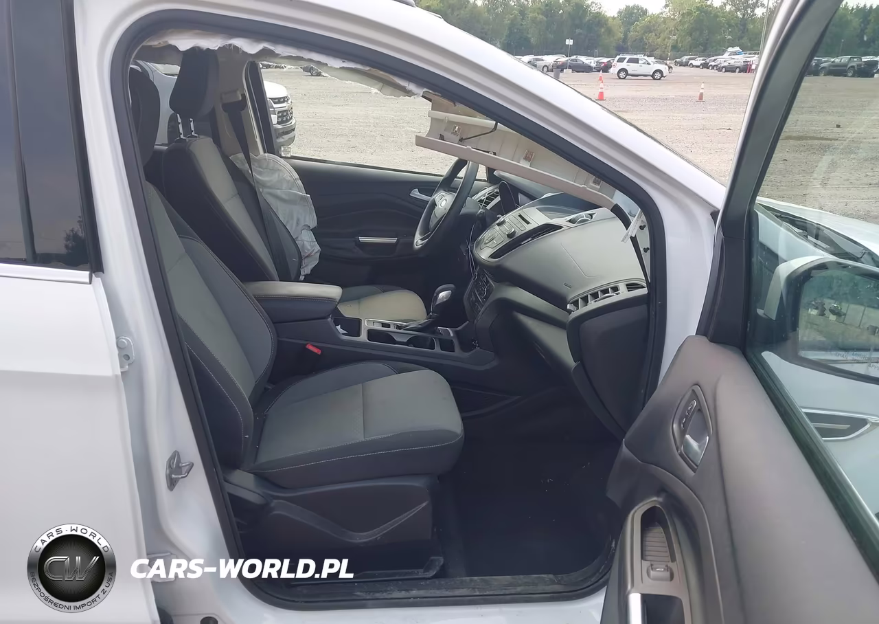2018 Ford Escape Se VIN:1FMCU9GD9JUB16401 - 5