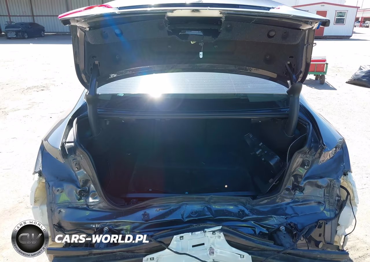 2018 BMW M4 VIN:WBS4Y9C50JAA85516 - 17