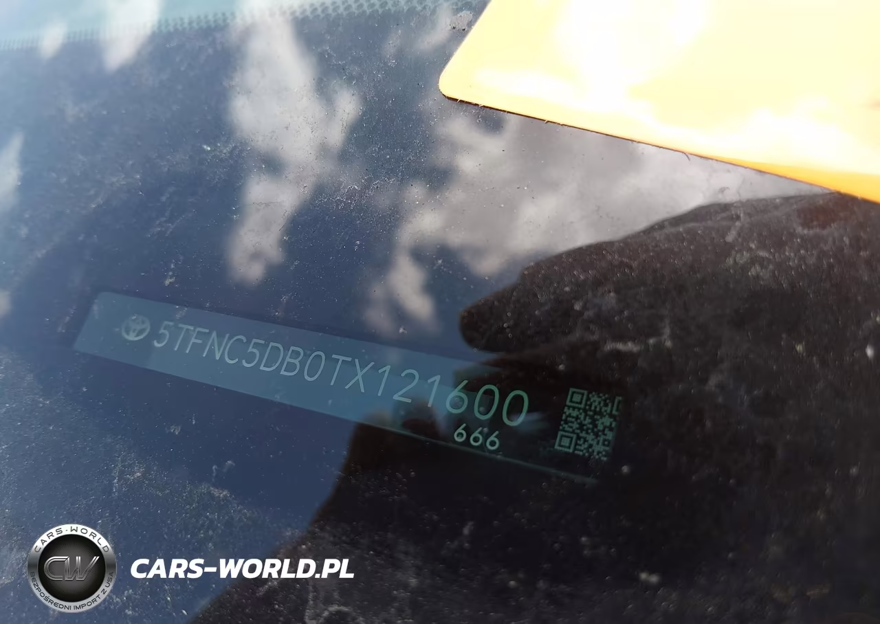 2026 Toyota Tundra Hybrid Platinum Hybrid Crewmax 5.5' Bed VIN:5TFNC5DB0TX121600 - 17