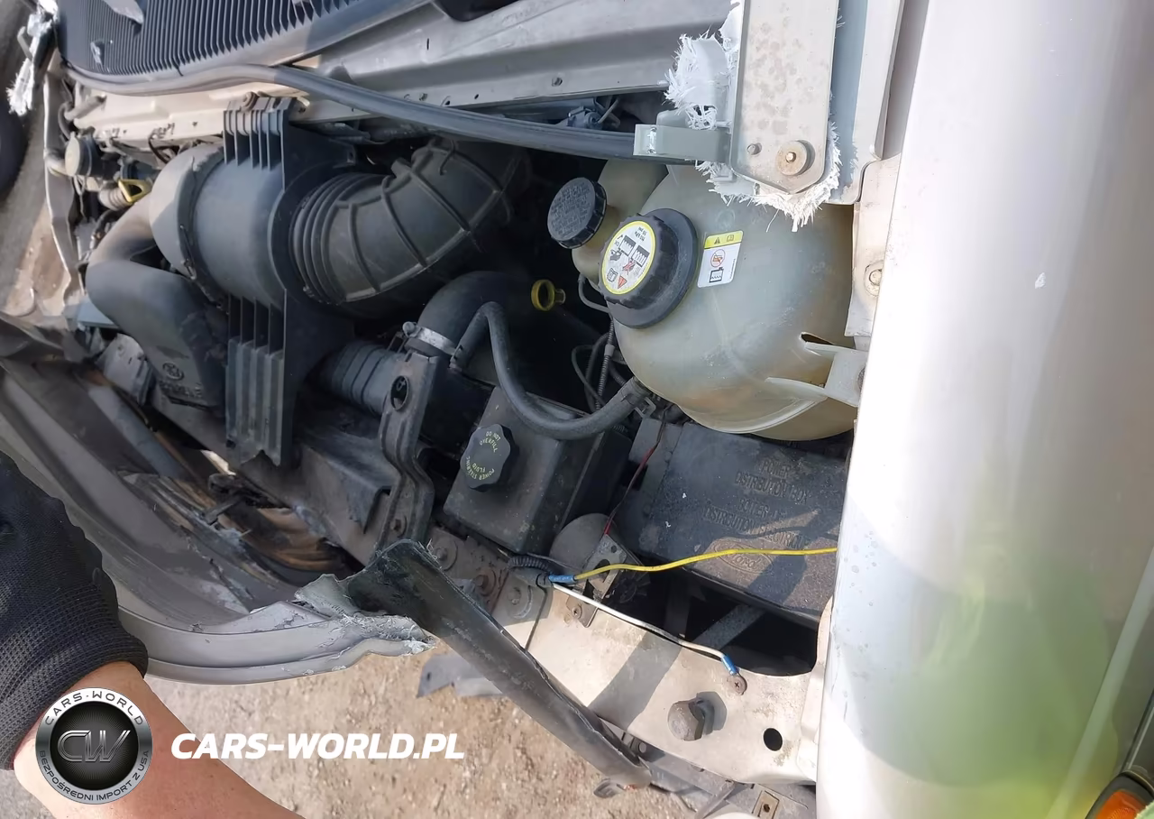 2002 Ford Econoline E150 Van VIN:1FDRE14L72HB01264 - 11