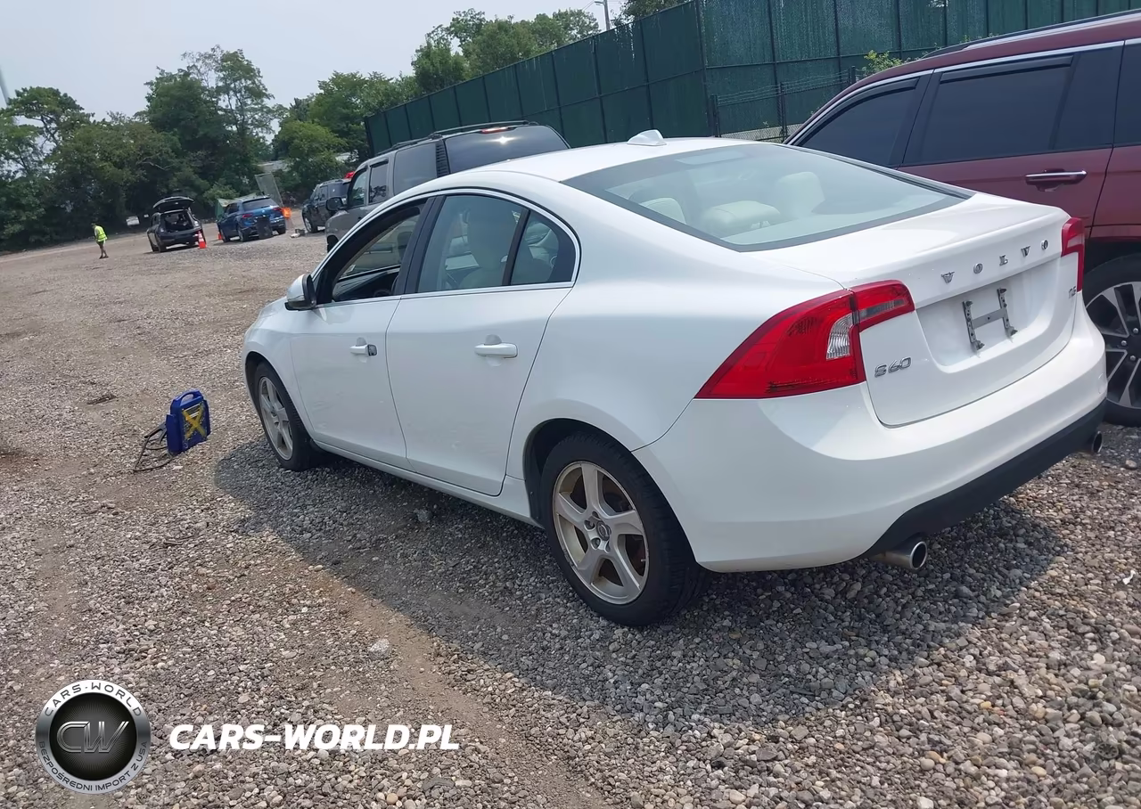 2013 Volvo S60 T5-T5 Platinum-T5 Premier-T5 Premier Plus VIN:YV1612FS3D2193132 - 3