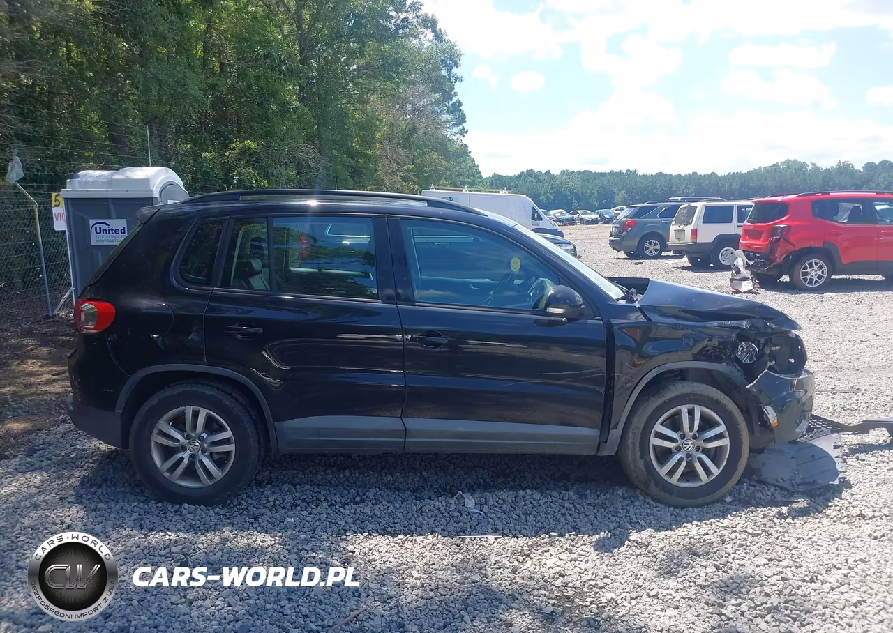 2016 Volkswagen Tiguan S VIN:WVGAV7AX3GW528046 - 13