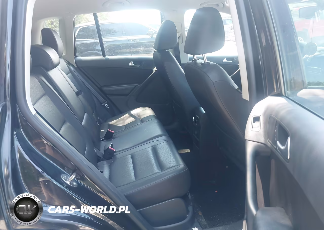 2016 Volkswagen Tiguan S VIN:WVGAV7AX3GW528046 - 8