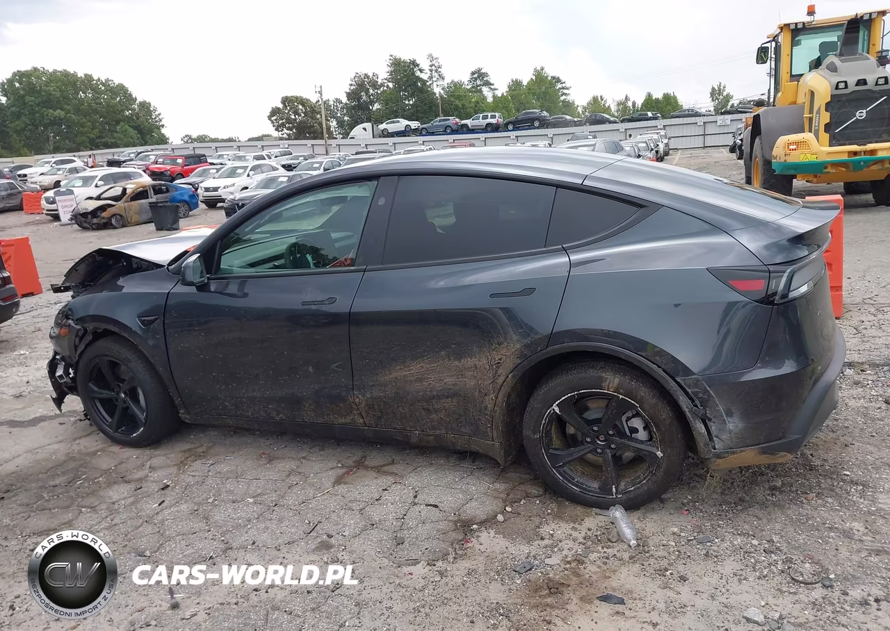 2026 Tesla Model Y Premium-Rear-Wheel Drive VIN:7SAYGDED3TA658807 - 15