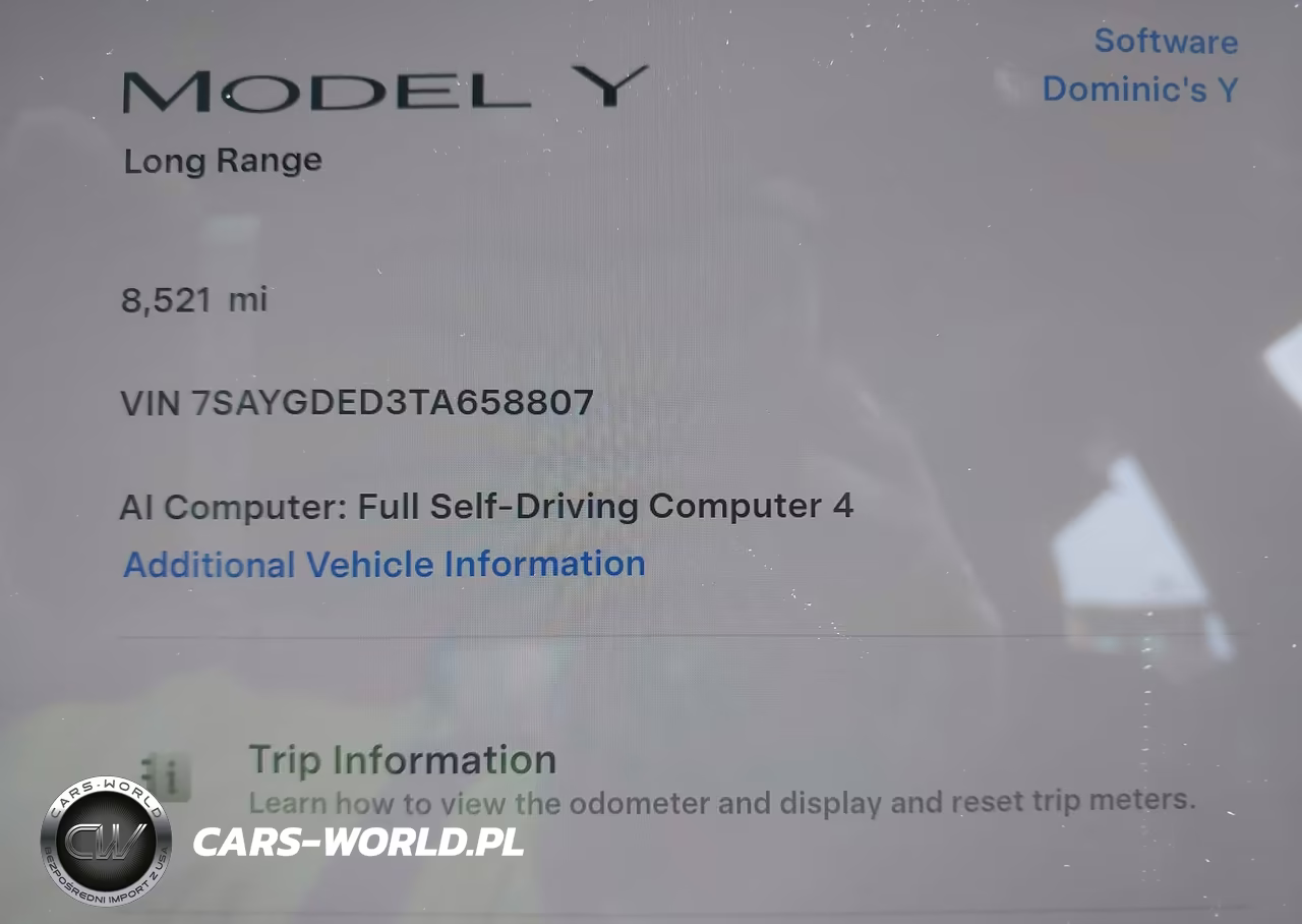 2026 Tesla Model Y Premium-Rear-Wheel Drive VIN:7SAYGDED3TA658807 - 16