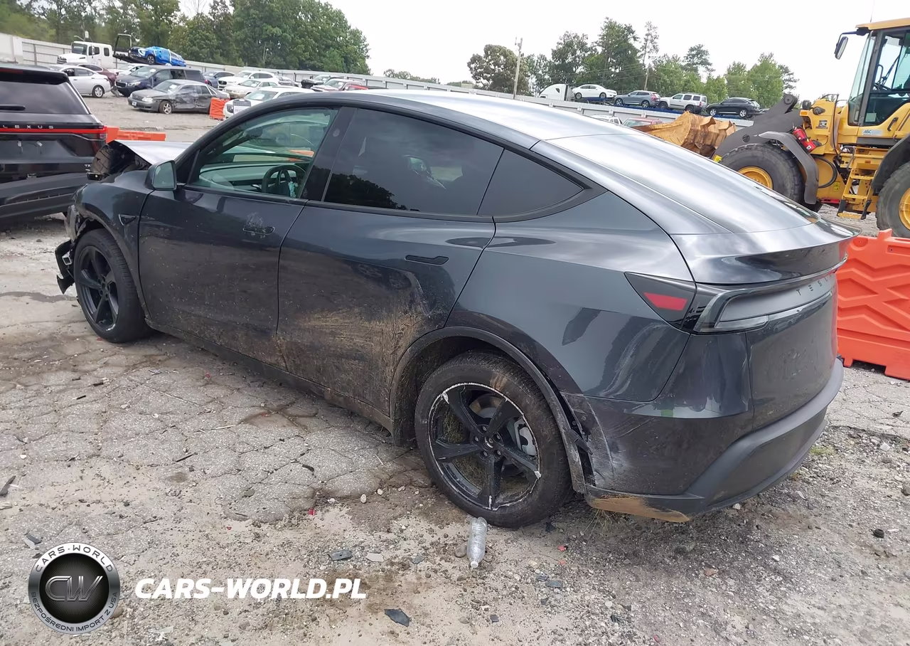 2026 Tesla Model Y Premium-Rear-Wheel Drive VIN:7SAYGDED3TA658807 - 3