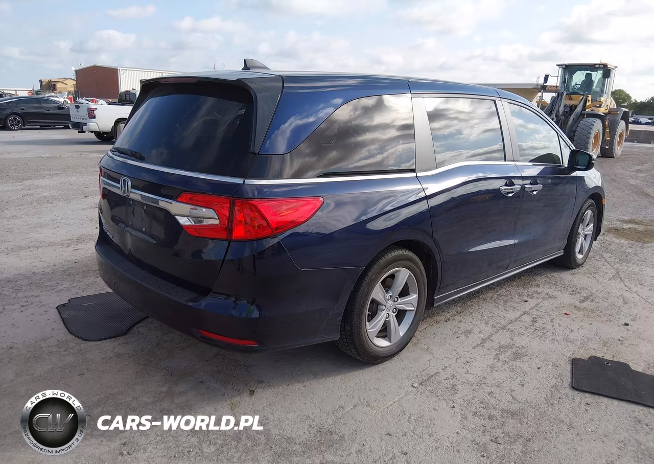 2018 Honda Odyssey Ex VIN:5FNRL6H58JB070625 - 4