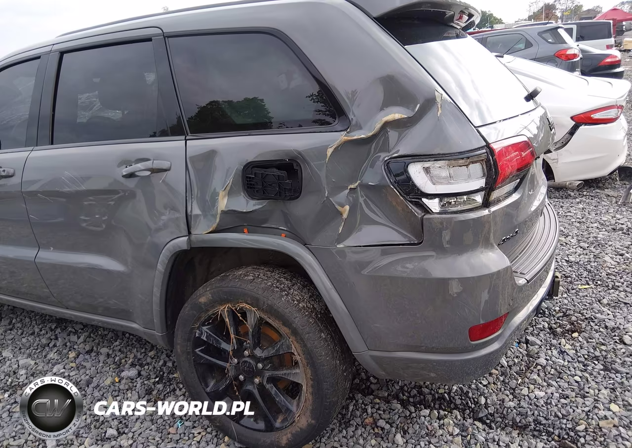 2020 Jeep Grand Cherokee Altitude 4X4 VIN:1C4RJFAG6LC294428 - 14