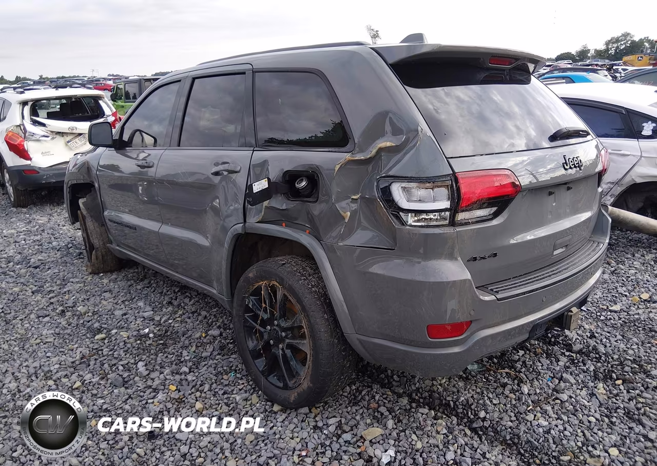 2020 Jeep Grand Cherokee Altitude 4X4 VIN:1C4RJFAG6LC294428 - 3